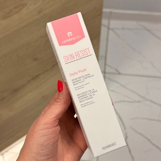 Флюид легкий увлажняющийдля чувствительной и реактивной кожи Cantabria labs SKIN RESIST Daily Fluid, 50 мл